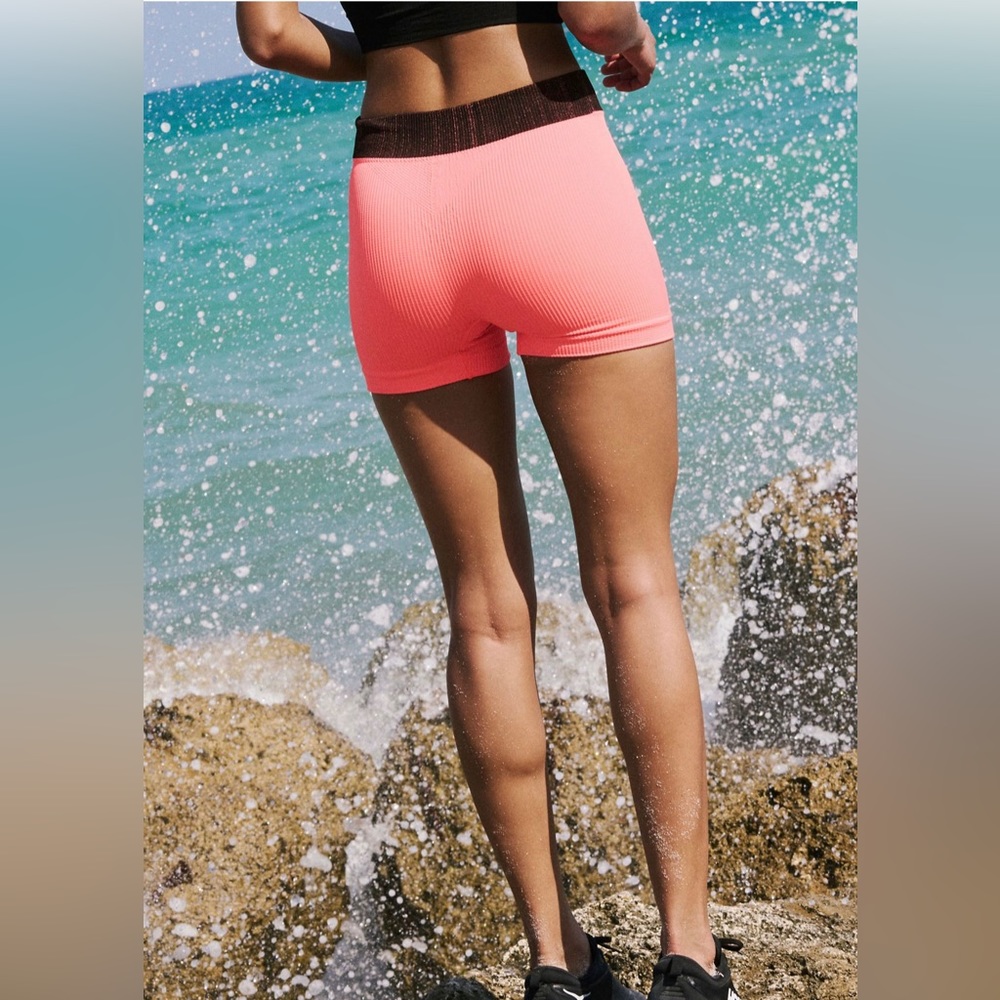 🎉 HOST PICK 🎉 NWT Free People Seamless Shorts | CORAL REEF - Picture 3 of 9
